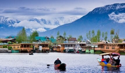 Couple Packages for Kashmir Create Lasting Memories